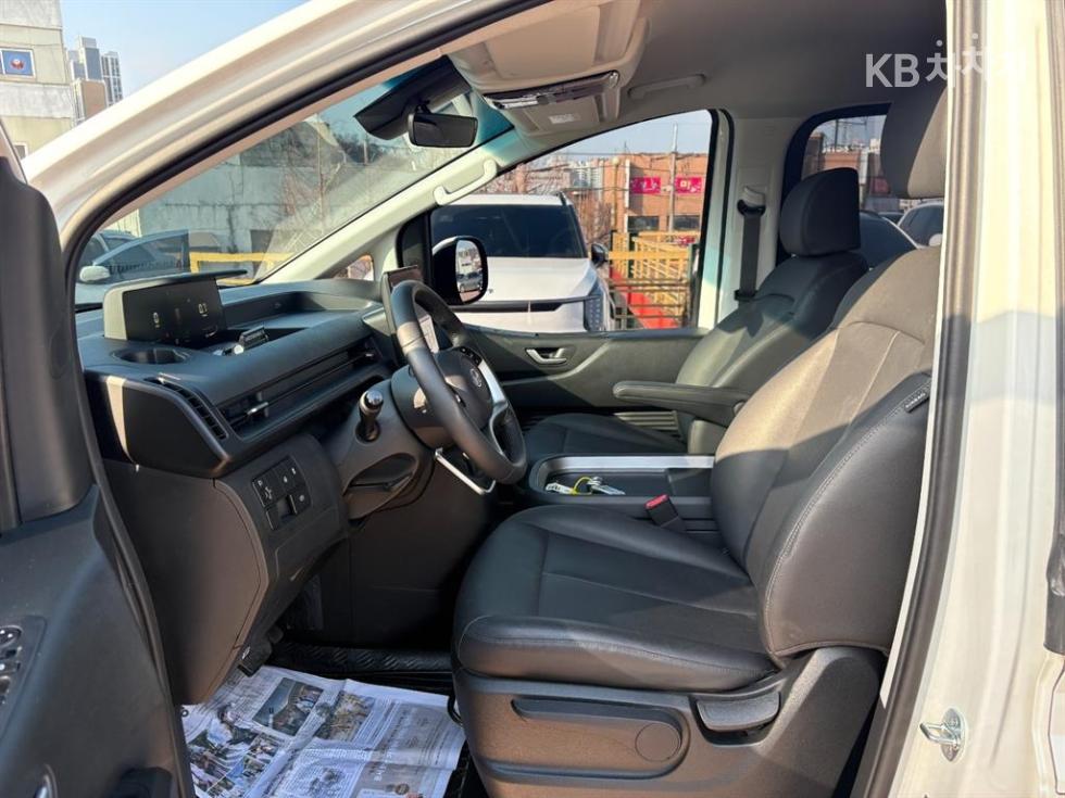 Hyundai Staria — miniaturë 10