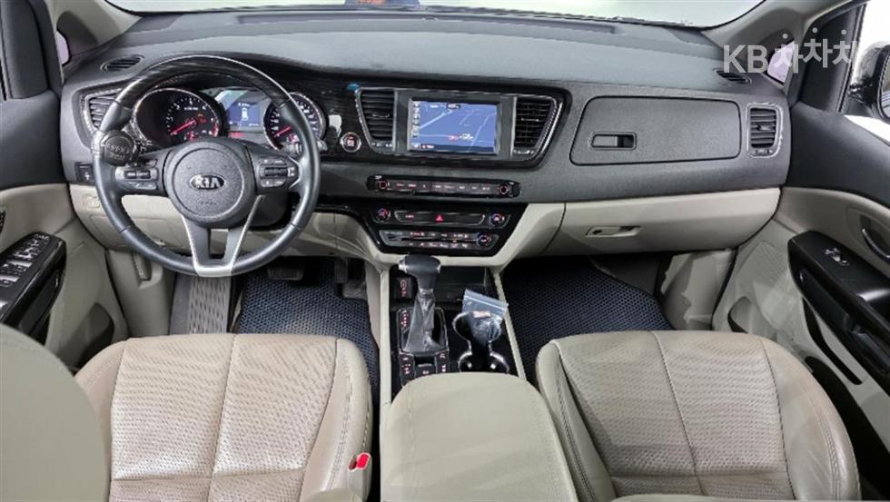 2019 - kia carnival