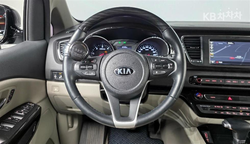 2019 - kia carnival