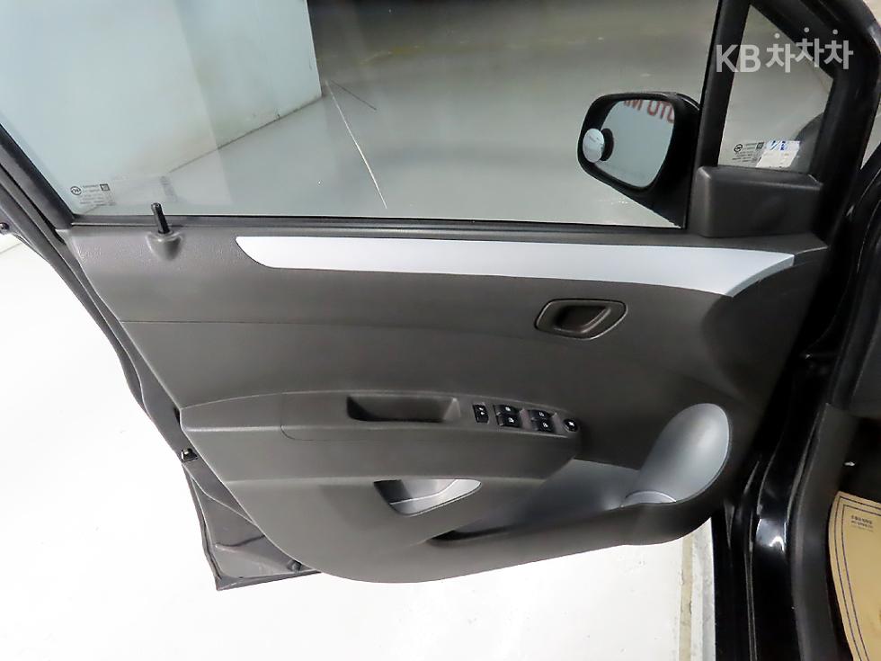 Chevrolet Spark — miniaturë 15