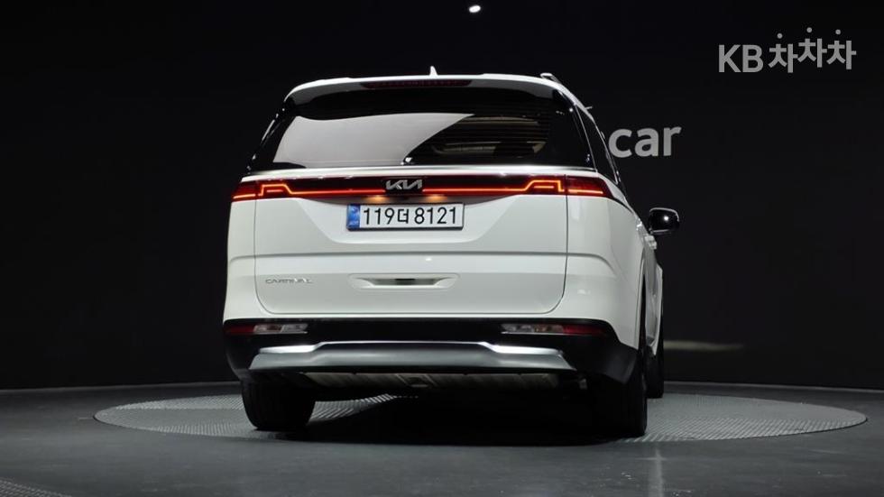 2022 - kia carnival