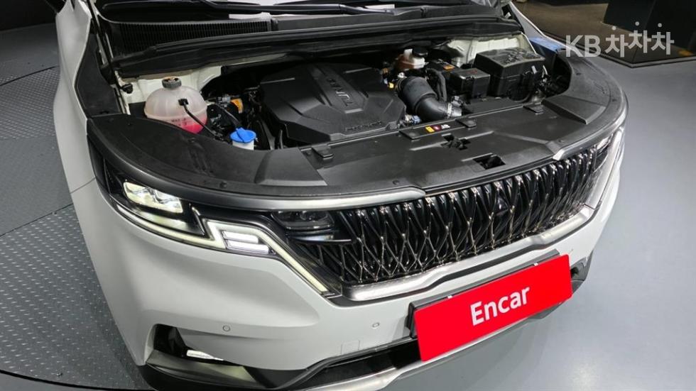 2022 - kia carnival
