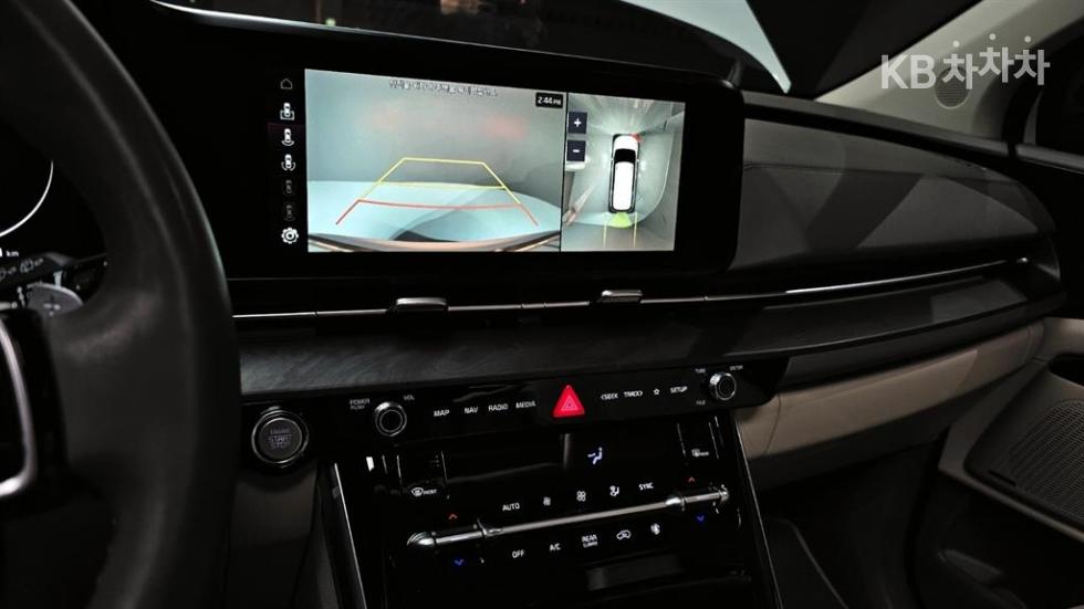 2022 - kia carnival