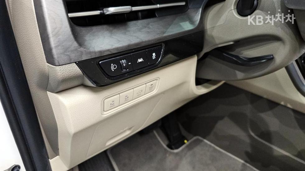 2022 - kia carnival