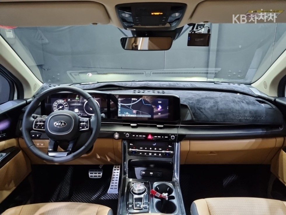 2021 - kia carnival