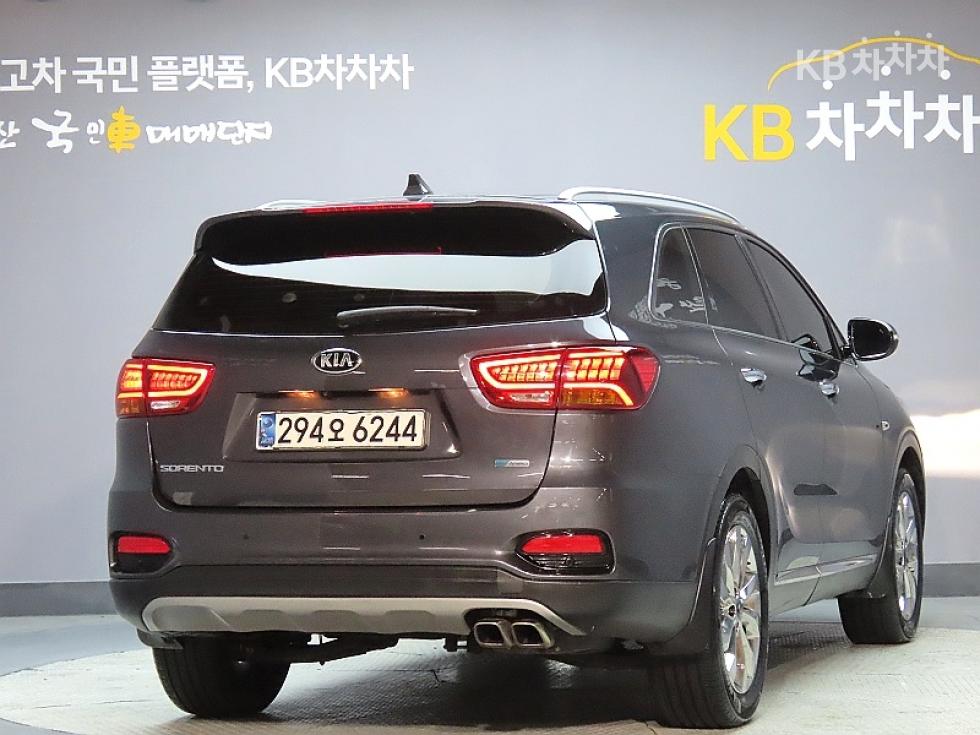 2018 - kia sorento