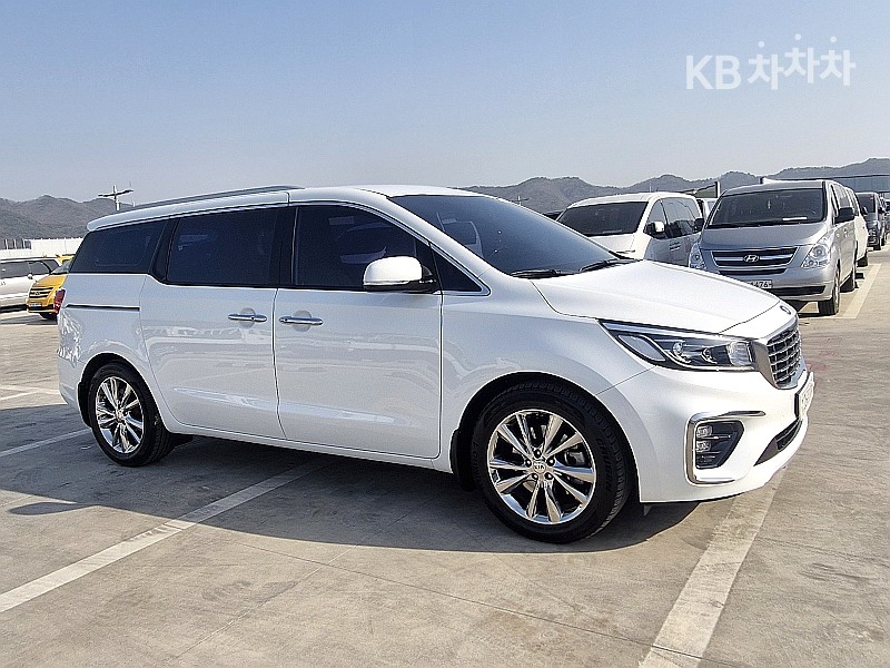 2020 - kia carnival