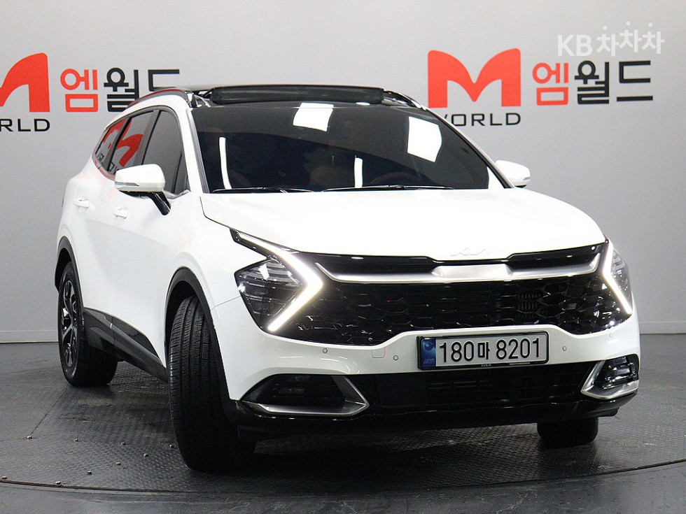2022 - kia sportage