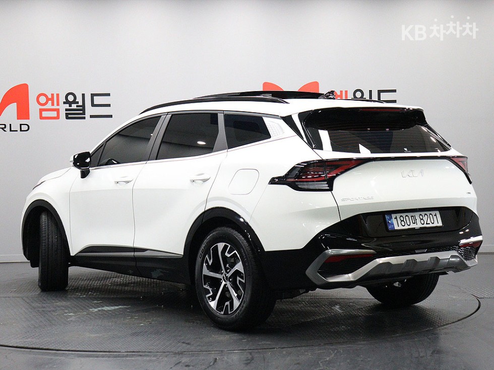 2022 - kia sportage