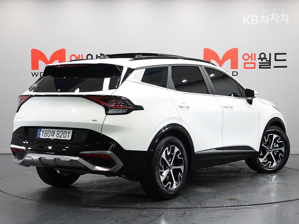 2022 - kia sportage