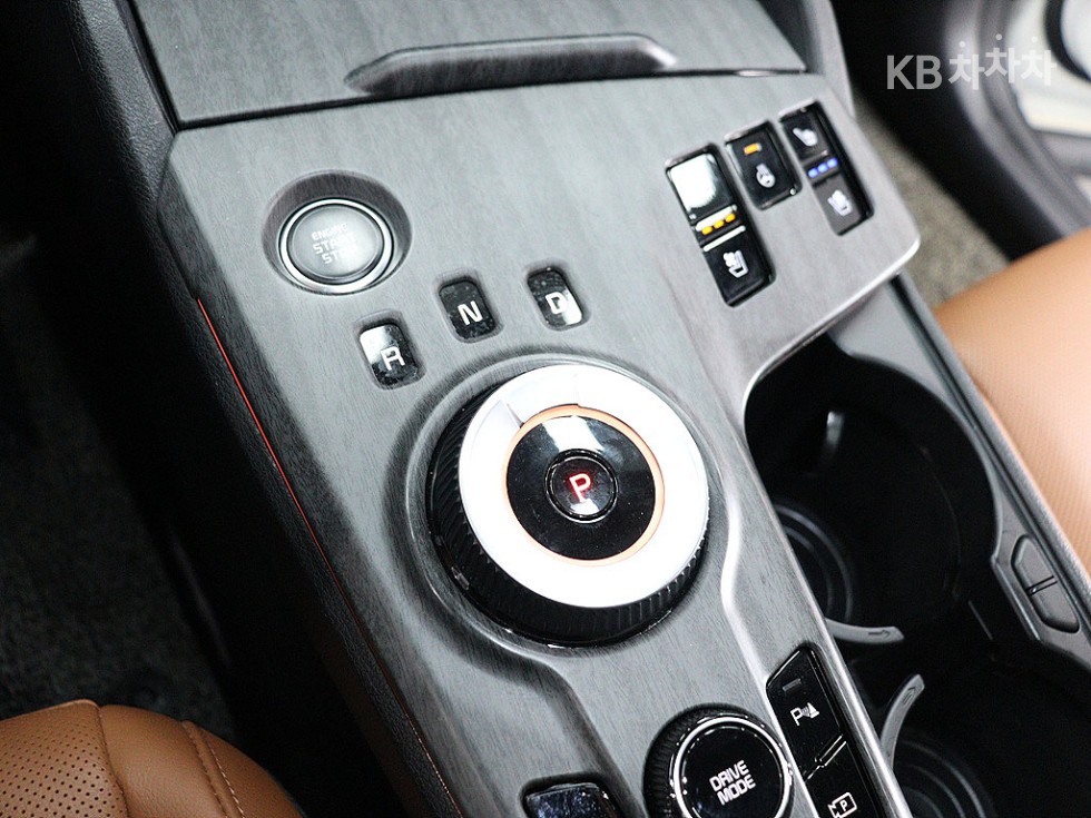 2022 - kia sportage