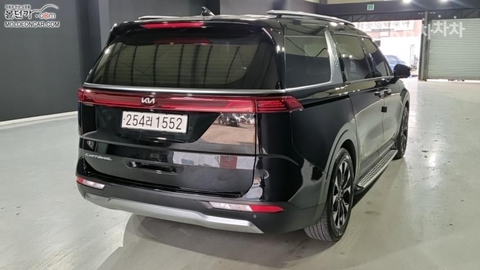2021 - kia carnival