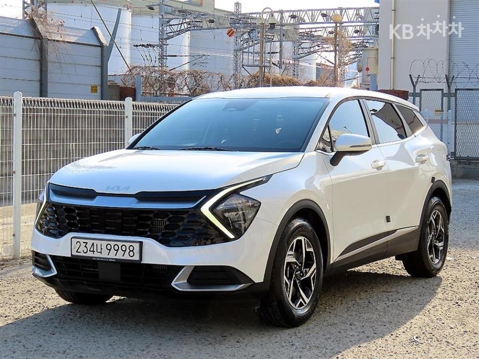 2022 - kia sportage