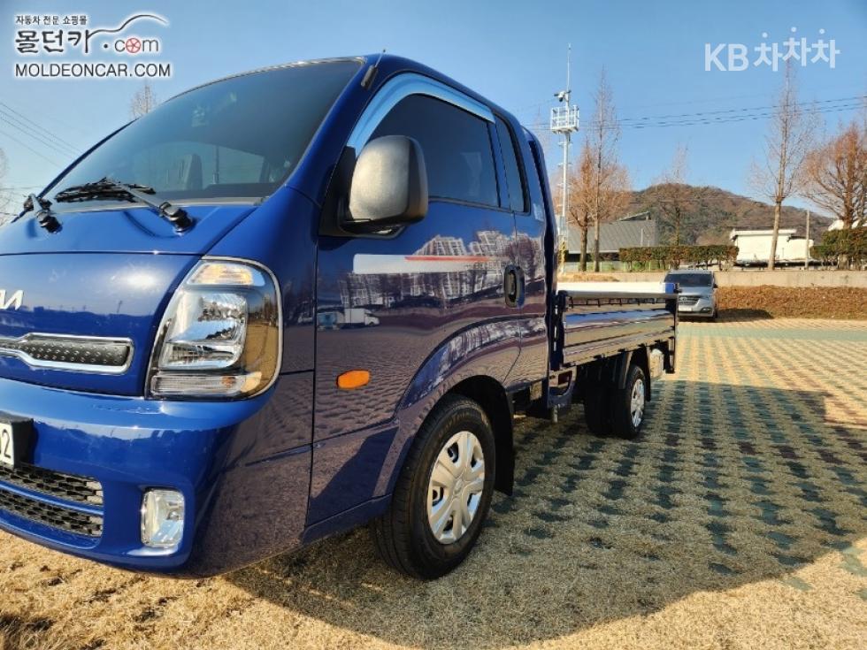 2023 - kia bongo iii