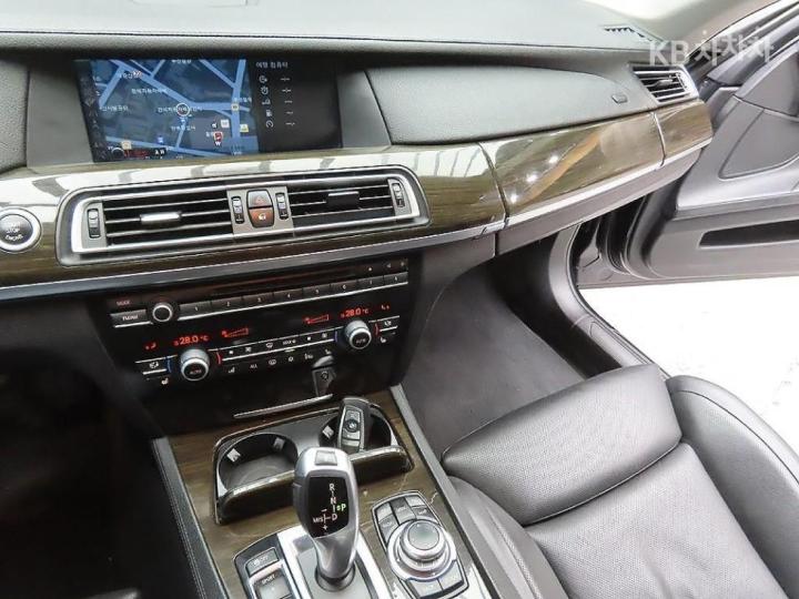 BMW 7 Series New 730d 8
