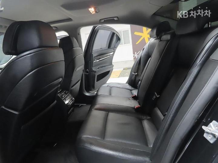 BMW 7 Series New 730d 10