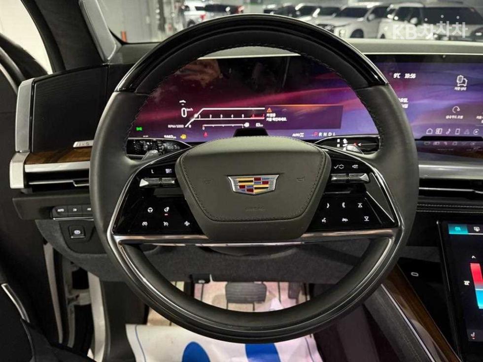 Cadillac Escalade — miniaturë 9