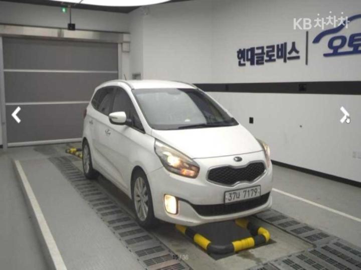 Kia Carens 1.7 VGT Prestige 5