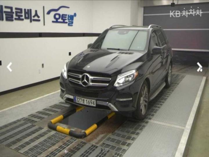 Mercedes-Benz GLE-Class W166 350d 4Matic Base Type 2