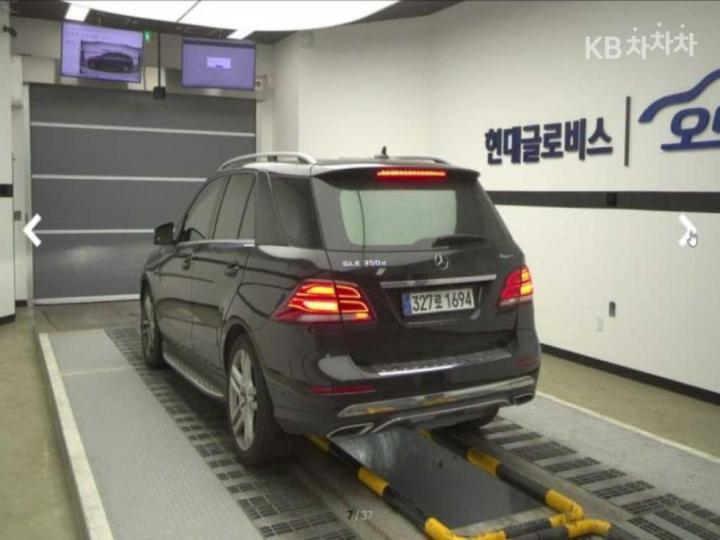 Mercedes-Benz GLE-Class W166 350d 4Matic Base Type 3