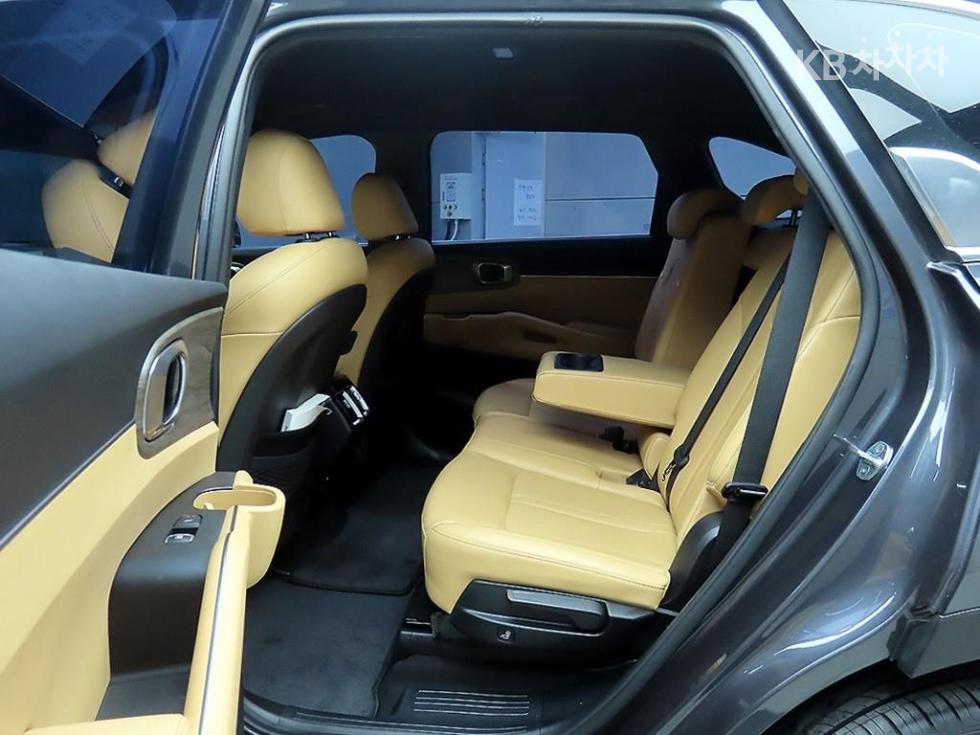 2021 - kia sorento