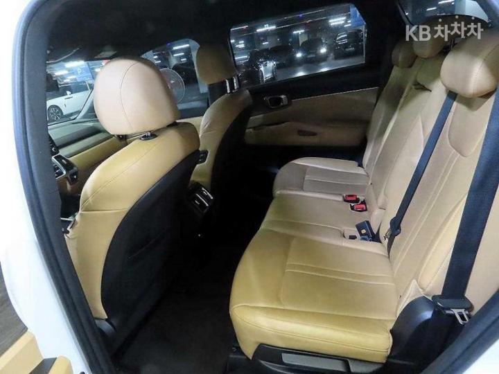 Kia Sorento Hybrid 1.6 HEV Prestige 8