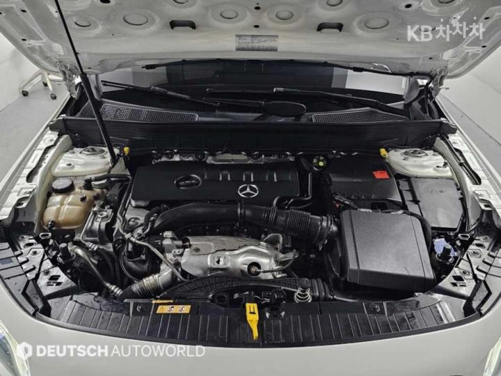 Mercedes-Benz GLB-Class X247 GLB250 4Matic 7