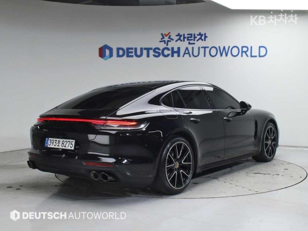 Porsche Panamera — miniaturë 2