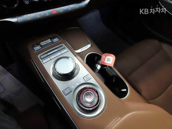 Genesis GV70 Gasoline 2.5T AWD - фото 13