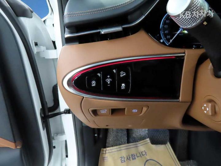 Genesis GV70 Gasoline 2.5T AWD - фото 15