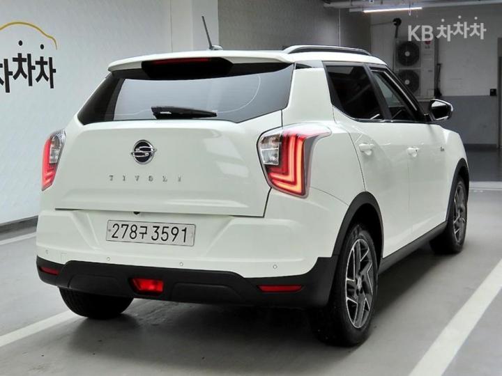 KG Mobility (Ssangyong) Tivoli Gasoline V3 2WD Base Type 5