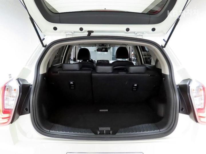 KG Mobility (Ssangyong) Tivoli Gasoline V3 2WD Base Type 6