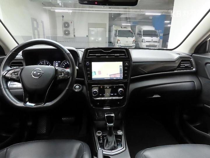 KG Mobility (Ssangyong) Tivoli Gasoline V3 2WD Base Type 9