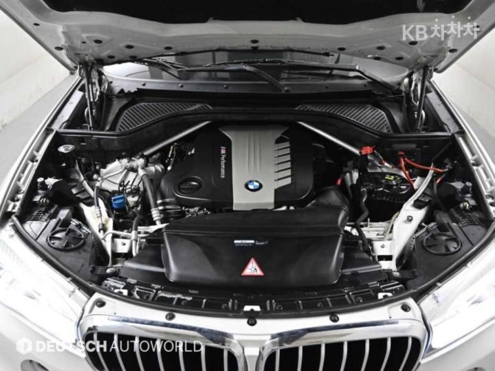 BMW X6 F16 M50d 7