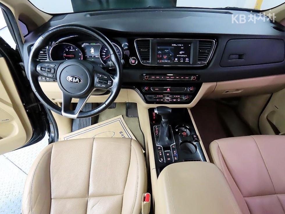 2019 - kia carnival