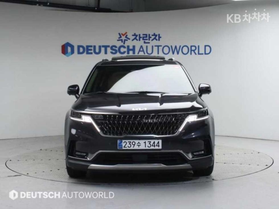 2023 - kia carnival