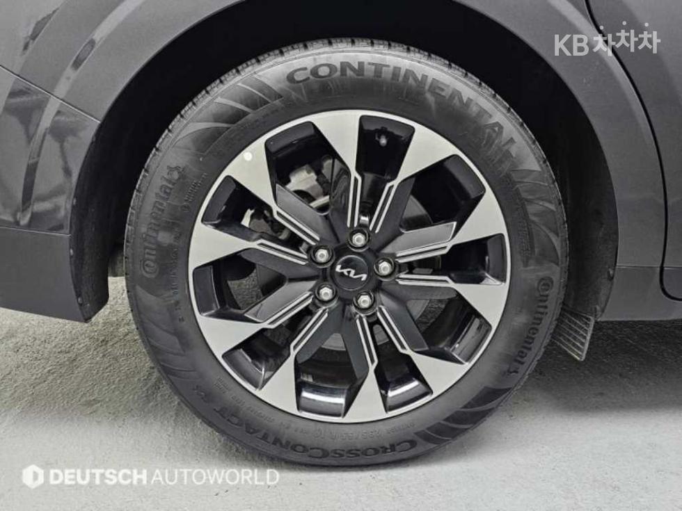 2023 - kia carnival