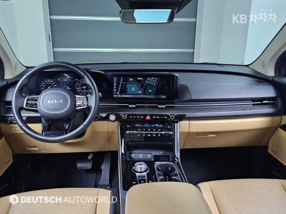 2023 - kia carnival