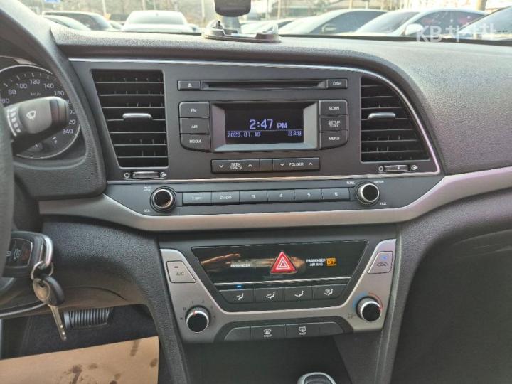 Hyundai Avante AD 1.6 e-VGT Style 10