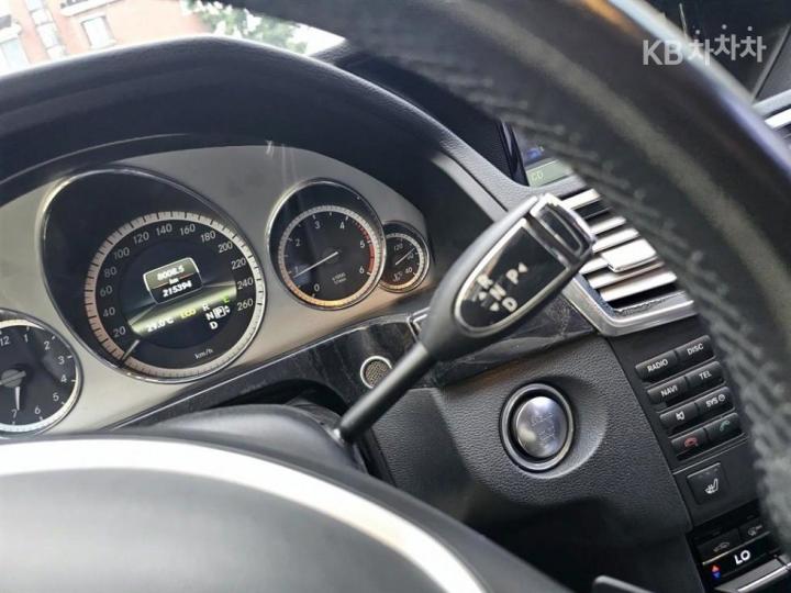 Mercedes-Benz E-Class New E220 CDI Avantgarde W212 10