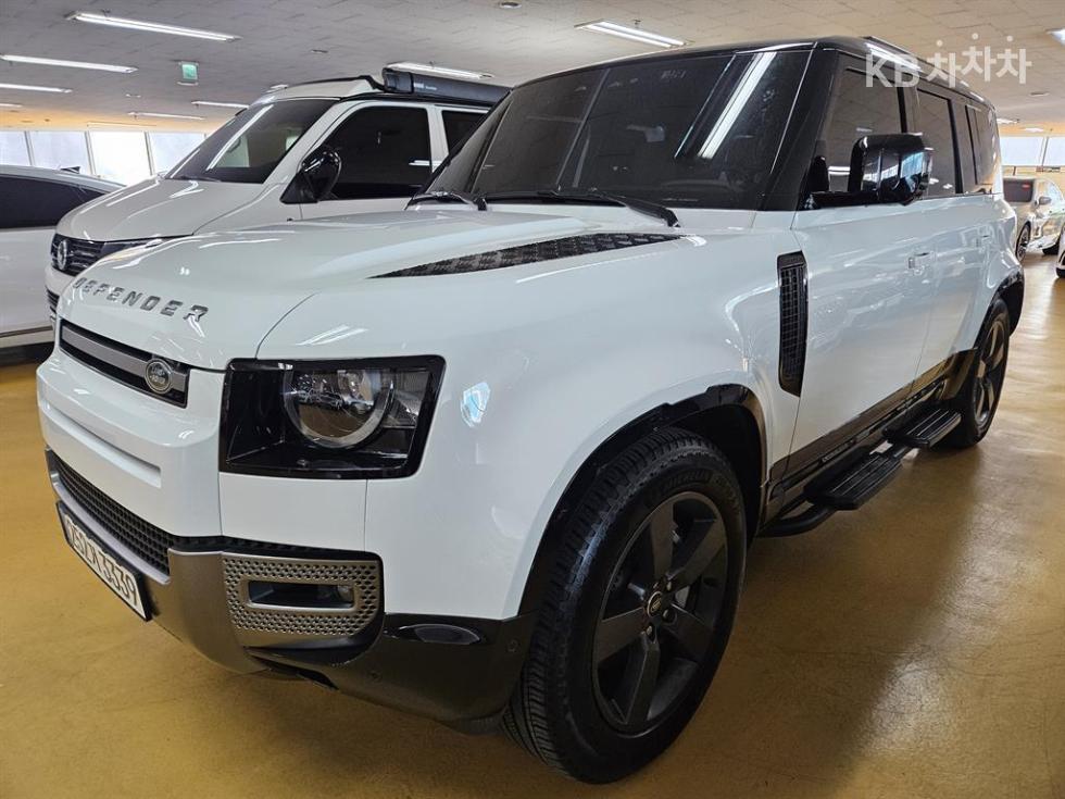 Land Rover Defender 110 D300 — foto 1