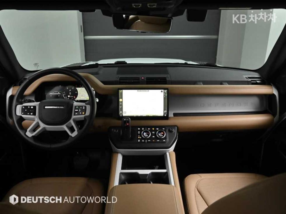 Land Rover Defender — miniaturë 7