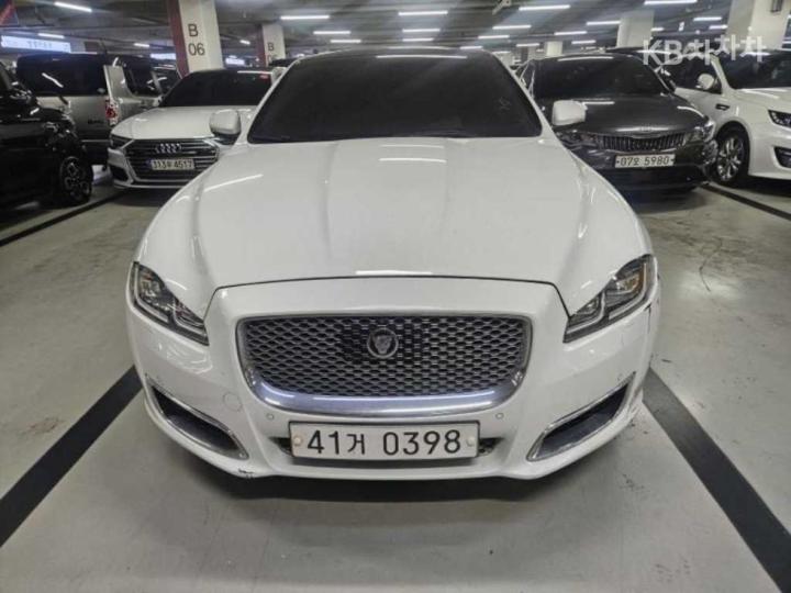 Jaguar XJ 3.0D Premium Luxury LWB X351