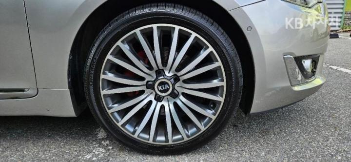 Kia K7 LPI 3.0 Prestige 10