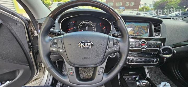 Kia K7 LPI 3.0 Prestige 6