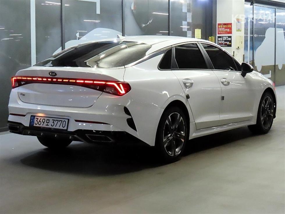 2020 - kia k5