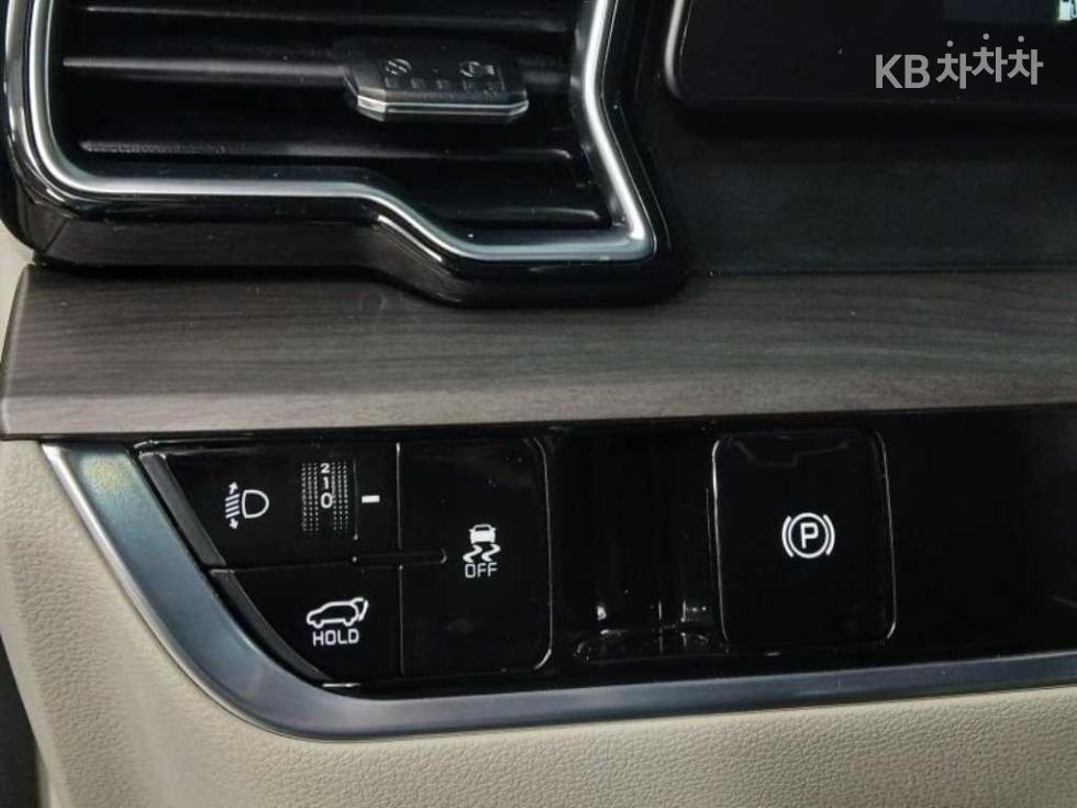 2022 - kia sportage