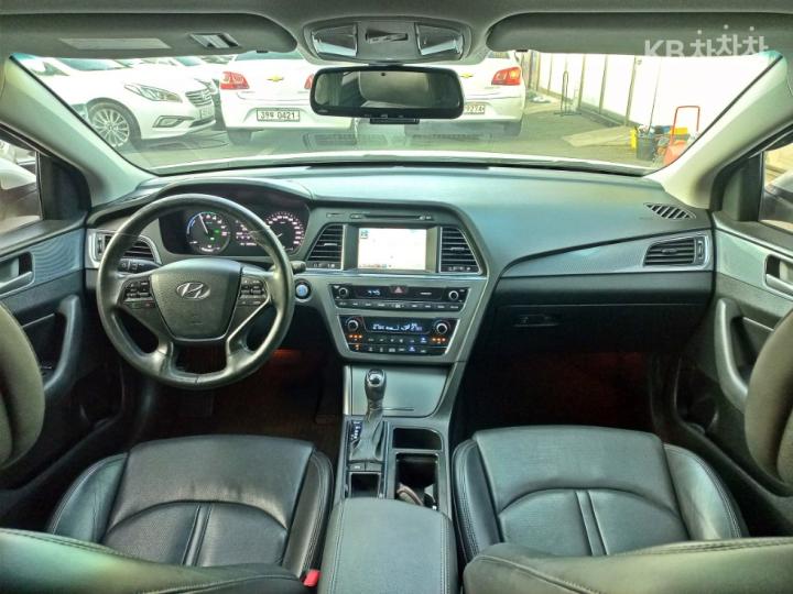 Hyundai Sonata LF Hybrid 2.0 HEV Modern 10