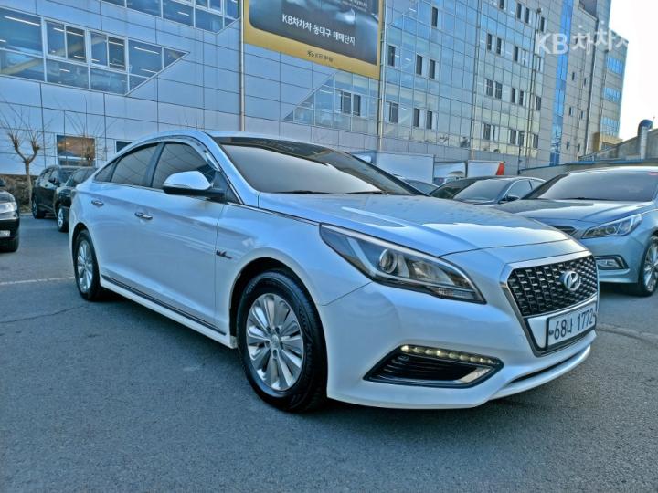 Hyundai Sonata LF Hybrid 2.0 HEV Modern 3