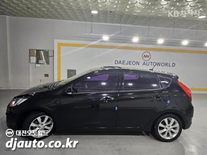 Hyundai Accent New 1.6 GDi Top 4